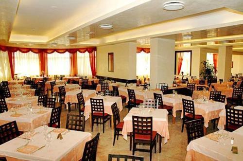 Columbus Dependance Hotel Линяно Сабиадоро Екстериор снимка