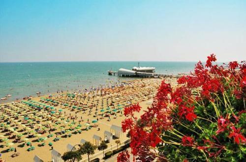 Columbus Dependance Hotel Линяно Сабиадоро Екстериор снимка